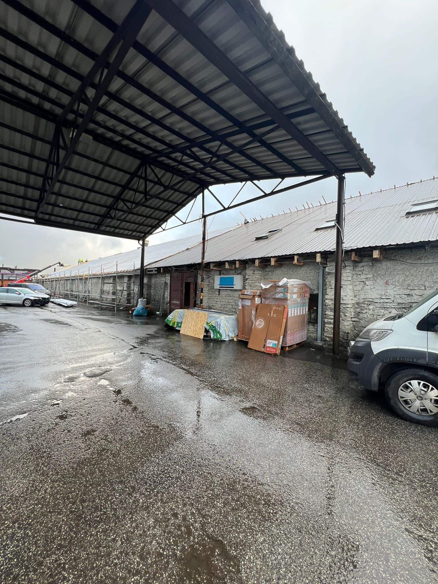 Anda üürile ladu eraldi sissepääsuga ja ilusate kontoritega photo 19