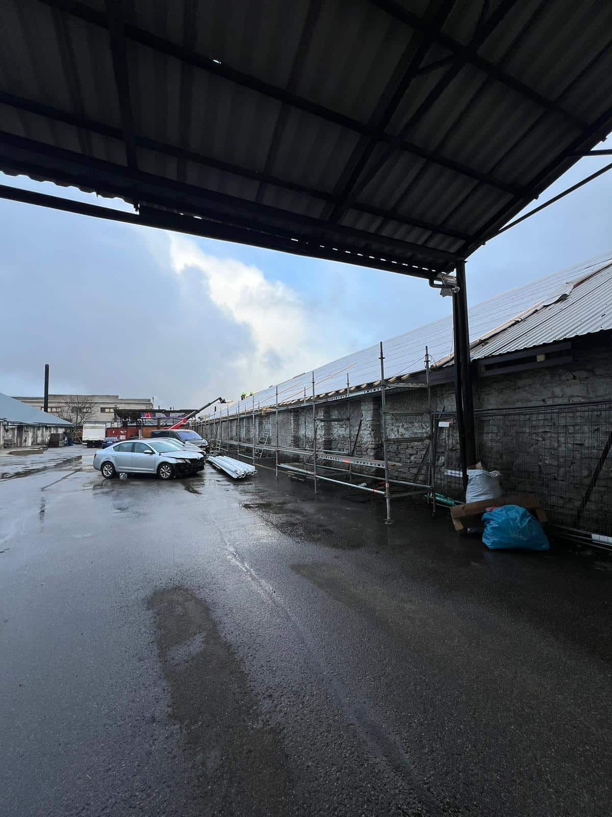 Anda üürile ladu eraldi sissepääsuga ja ilusate kontoritega photo 16