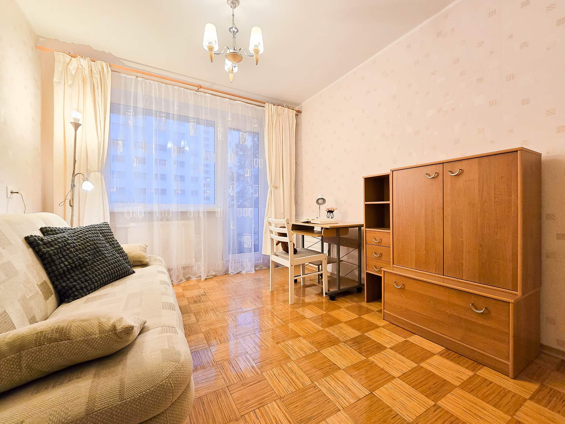 Vaikne korter vaatega sisehoovi heas piirkonnas! photo 9