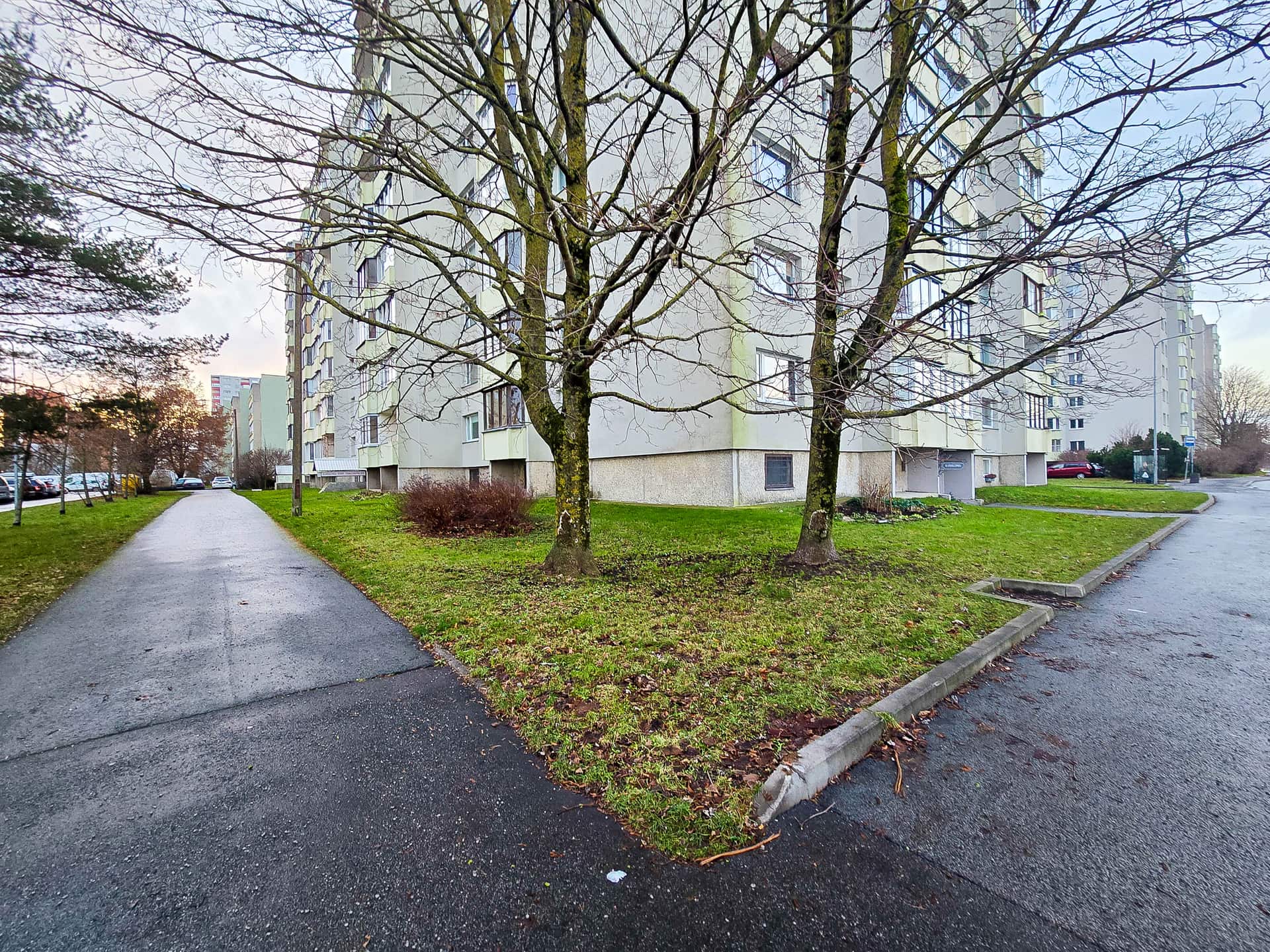 Vaikne korter vaatega sisehoovi heas piirkonnas! photo 21