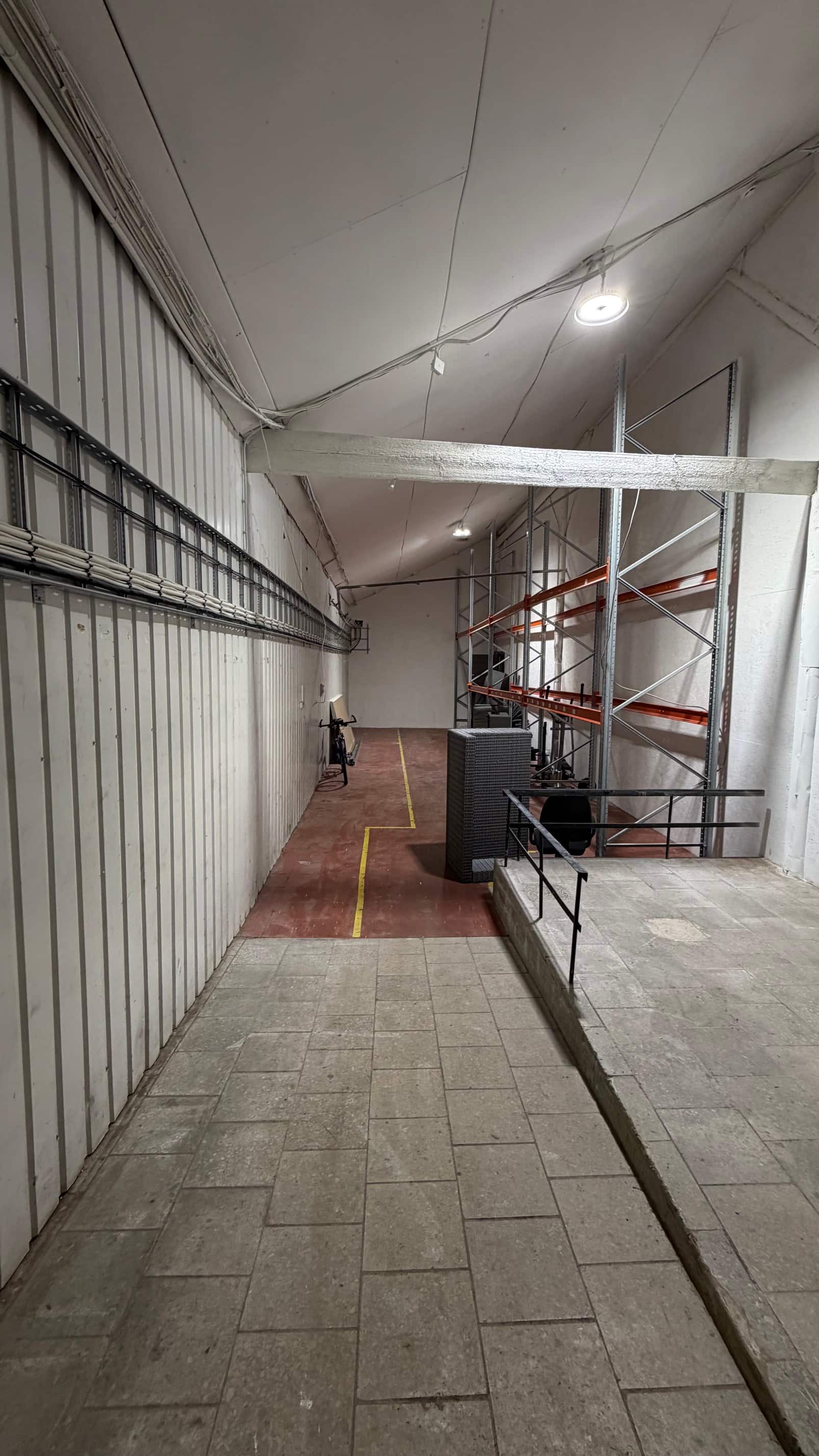 Anda üürile ladu eraldi sissepääsuga ja ilusate kontoritega photo 5