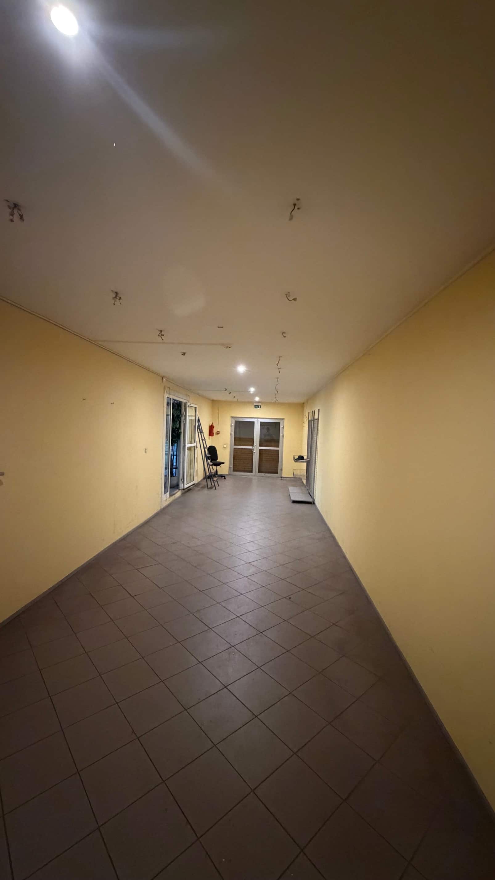 Anda üürile ladu eraldi sissepääsuga ja ilusate kontoritega photo 10